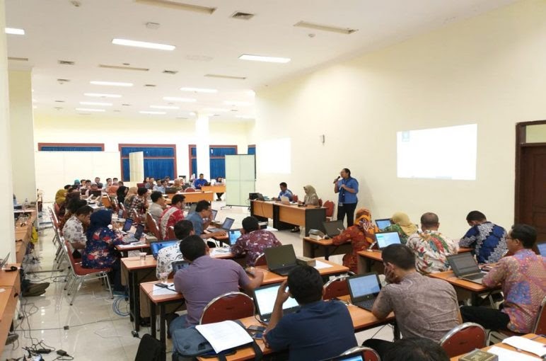 Susunan Acara Pelatihan Kurikulum Bahasa Indonesia