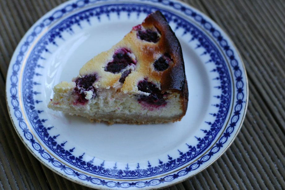 Kate Henderson Quilts: Baked Loganberry Cheesecake