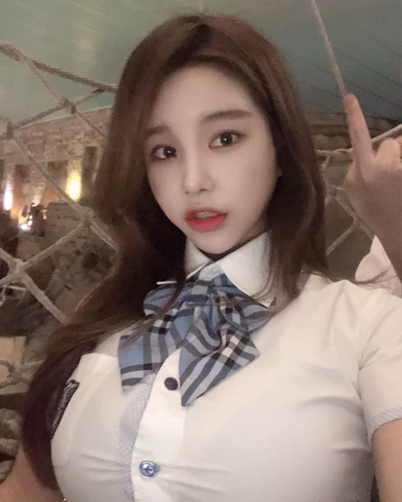 몸매 지리는 피팅모델 쮸리 - 디쁠