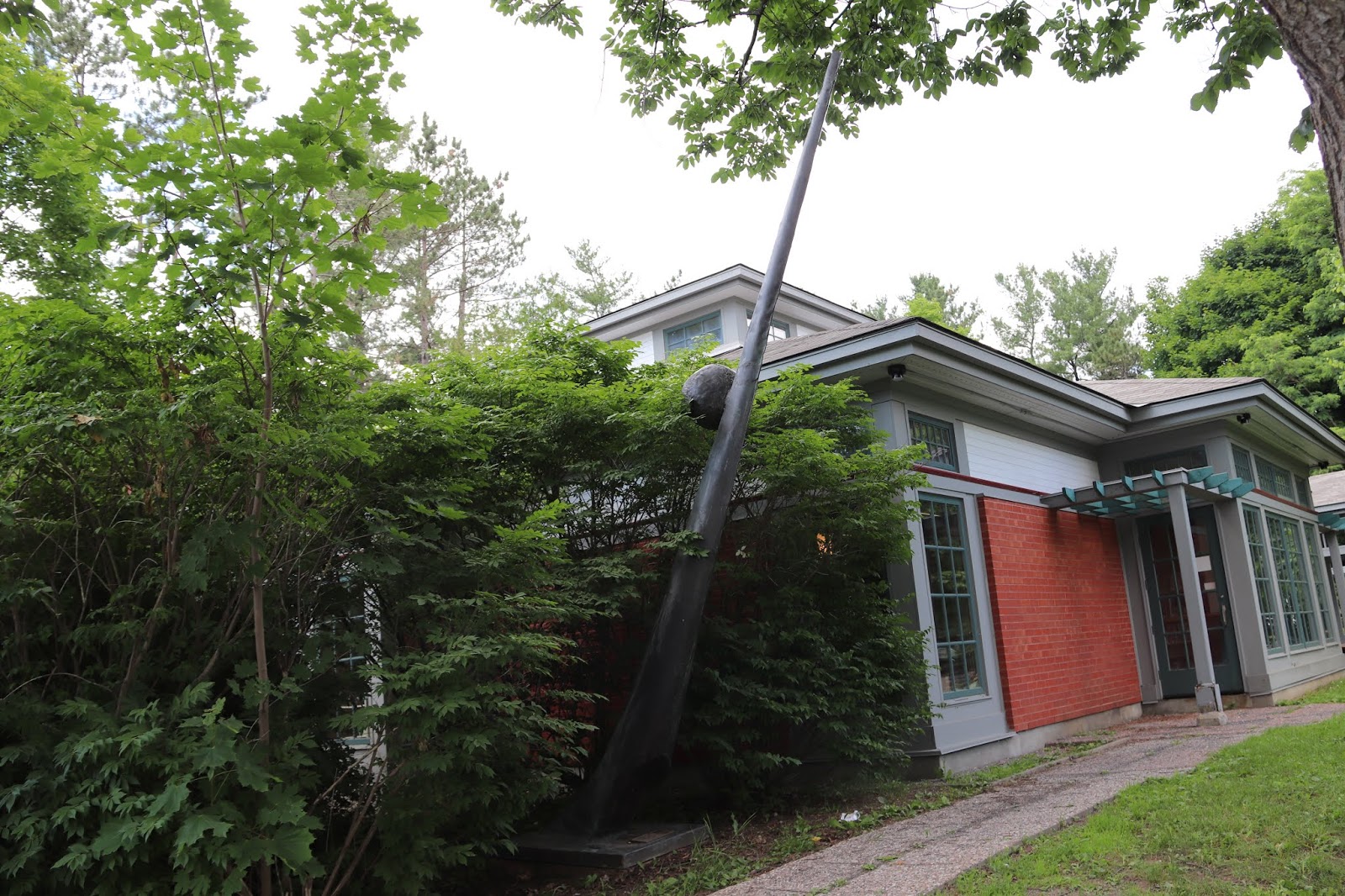 Memorials in Ottawa Rockcliffe Park Public Library Sundial
