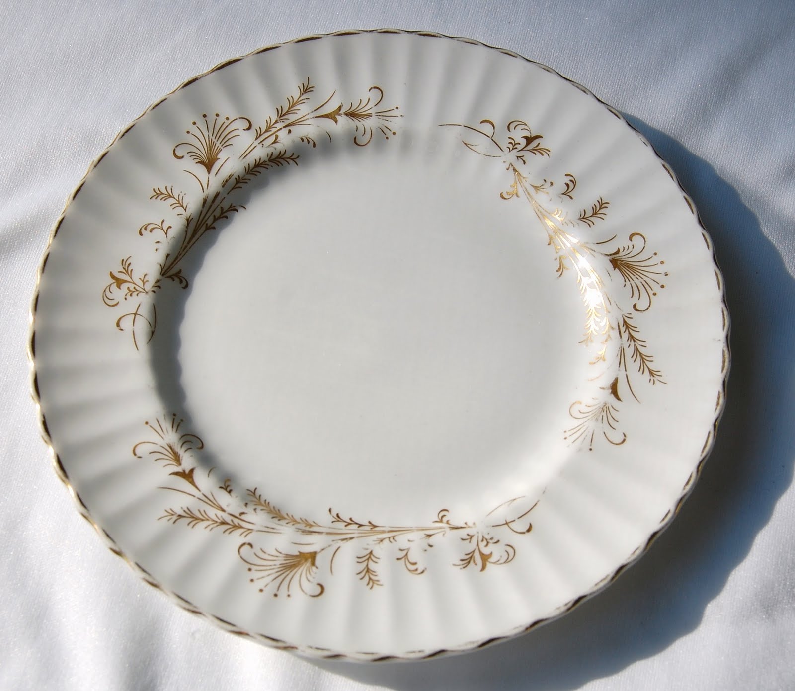 Found 2nd Hand Paragon Bone China England Lafayette Salad Plate