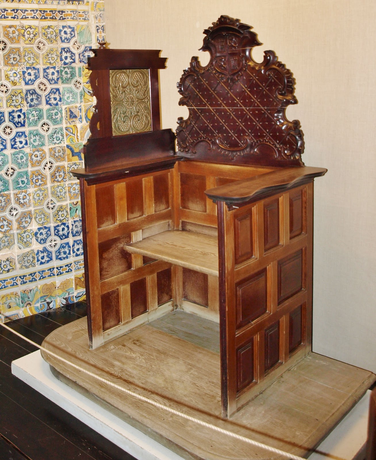 Sevilla Daily Photo El confesionario del Rey.