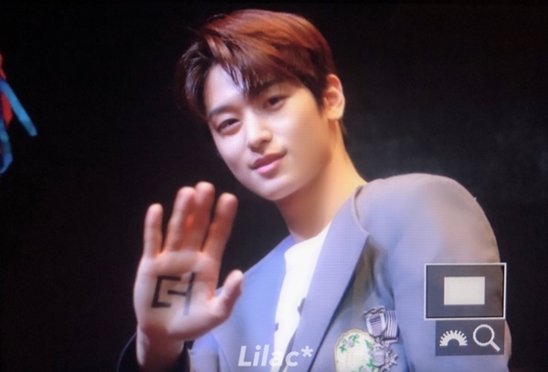 막방주에 팬사랑 표현한 사랑둥이 남돌 | 인스티즈