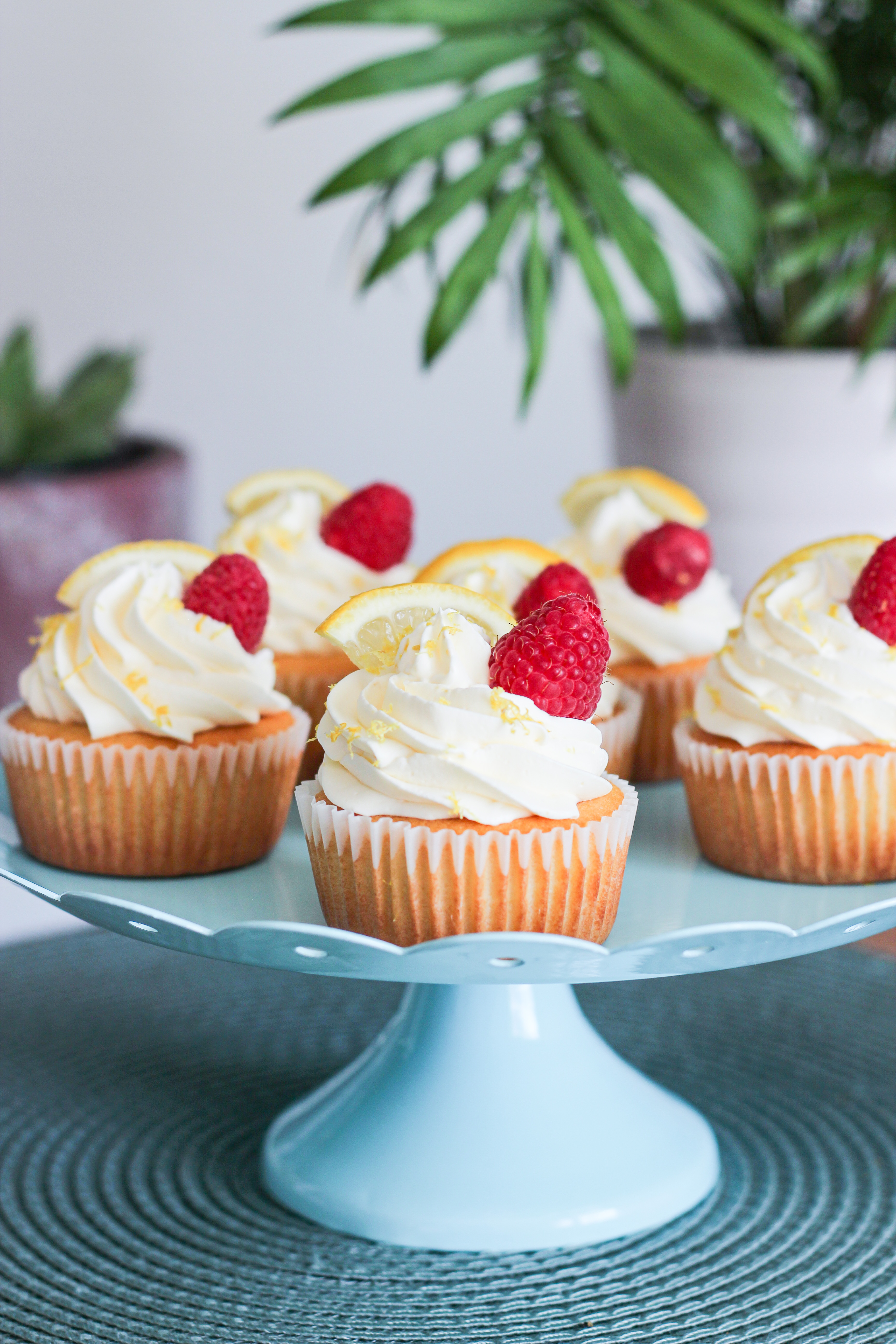 Anna&amp;#39;s Heavenly Cupcakes: Zitronen Himbeer Cupcakes