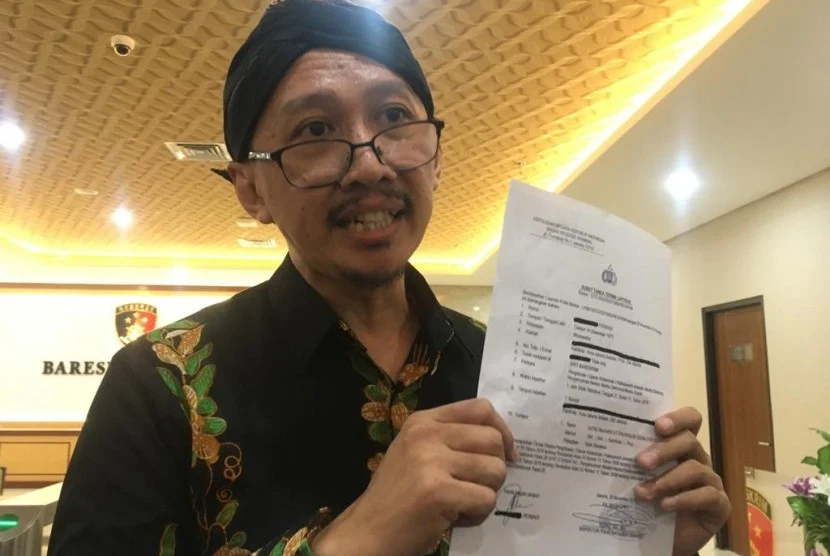 Abu-Janda-Disebut-Tak-Lagi-Bisa-Berkelit-dari-Proses-Hukum