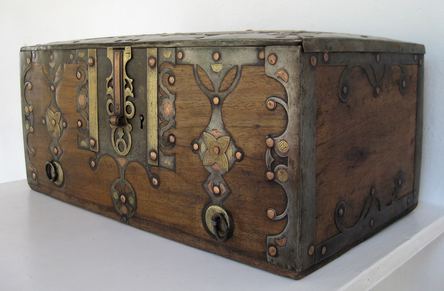 Сундуки старинные деревянные. Про сундука все. Старинный сундук. Антикварный сундук. Про сундука все.