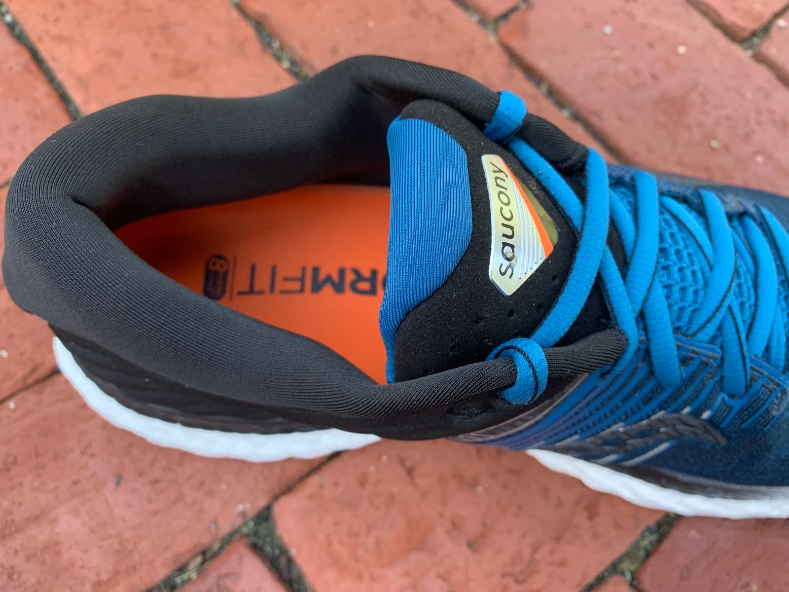 saucony triumph 13 blu
