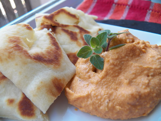 http://www.sidsseapalmcooking.com/2015/10/pizza-hummus.html