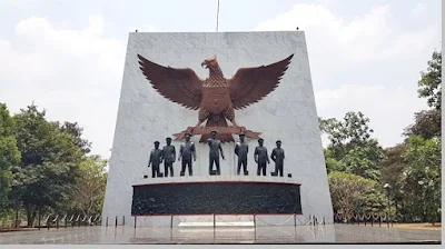 Monumen peringatan hari kesaktian pancasila - berbagaireviews.com