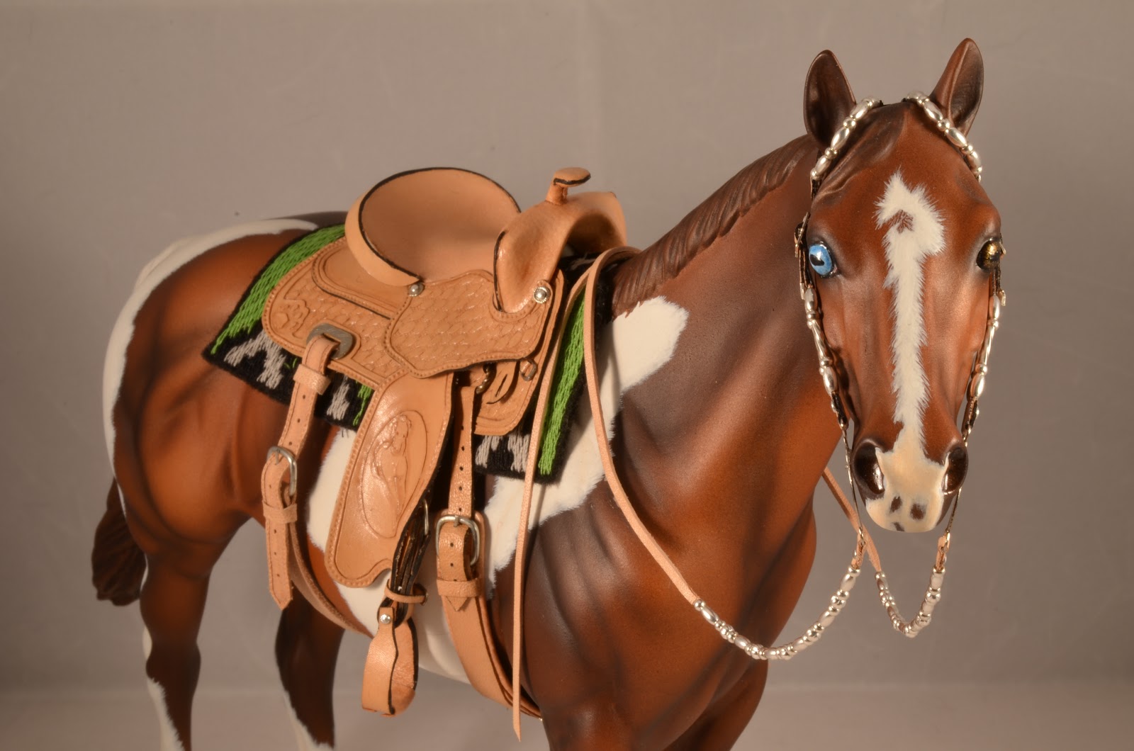 Life In the Desert Awesome model horse tack...