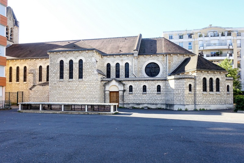 Paris Eglise NotreDame des Otages, architecture Art déco et souvenir tragique de la Commune Paris Eglise NotreDame des Otages, architecture Art déco et souvenir tragique de la Commune