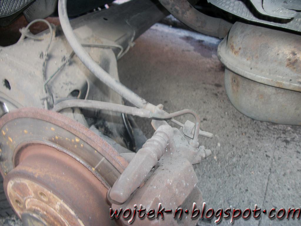 wojtekn brake discs replacing, front disc, rear disc, brake pads