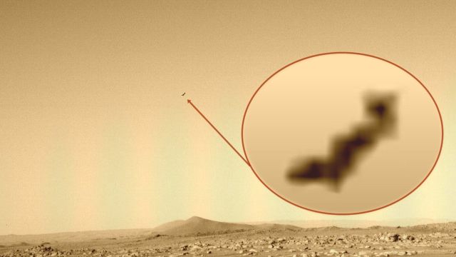 Is this a UFO photographed by Perseverance Mars Rover  Ufo-mars-nasa