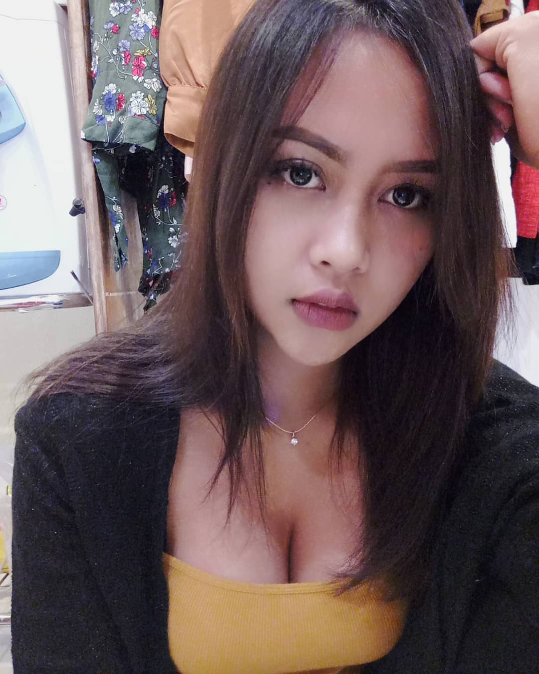 Koleksi Cewek Cantik Asal Bali yang sempat Viral dengan Video Panas