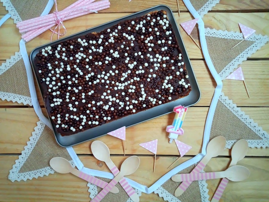 Chocotorta. Tarta de galletas, queso y dulce de leche sin horno. Receta argentina. Postre, cumpleaños, torta, chocolate, Cuca