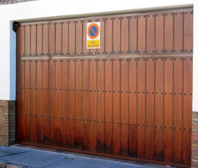 Lusan Automatismos: Ventajas de una puerta automática en tu garaje