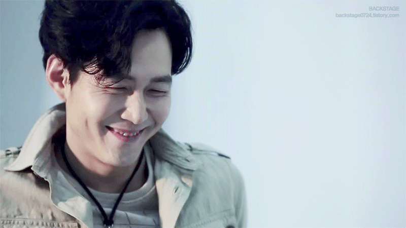 웃을 때 소년같이 웃는 이정재 .jpg | 인스티즈