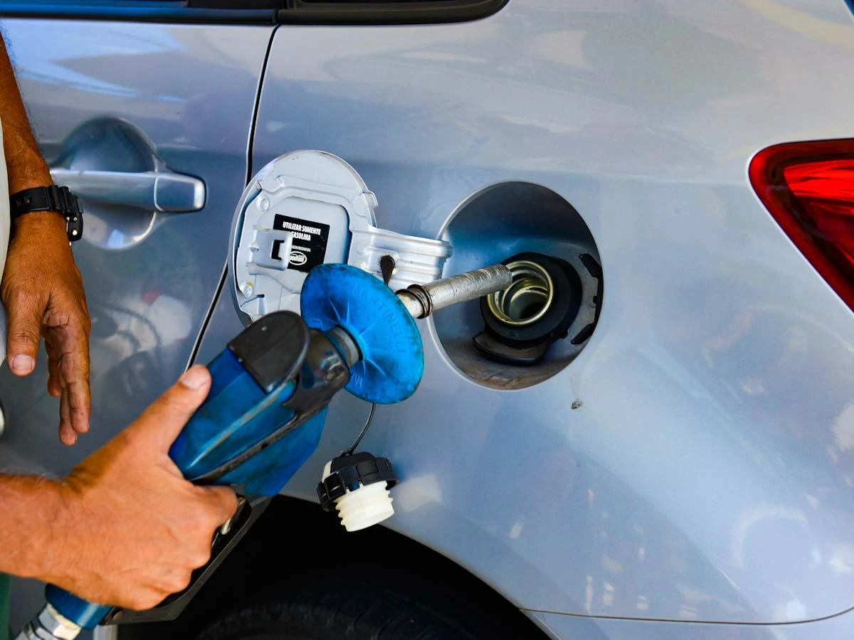 Preço da gasolina nos Estados do Nordeste varia 6,5%; região apresenta a maior alta de todo o Brasil