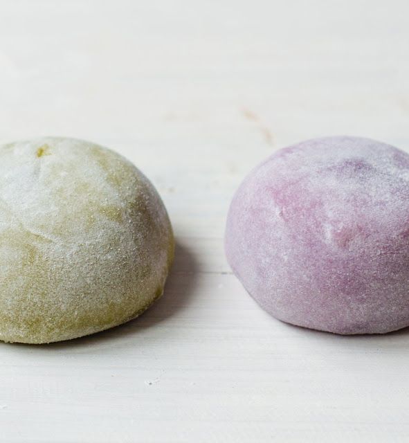 Cheese-filled mochi