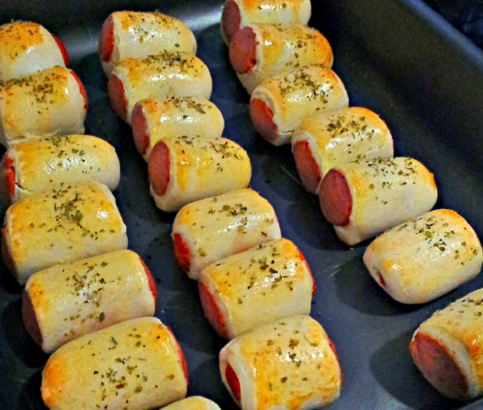 Super Dona de Casa RECEITA ENROLADINHO DE SALSICHA Super Dona de Casa RECEITA ENROLADINHO DE SALSICHA