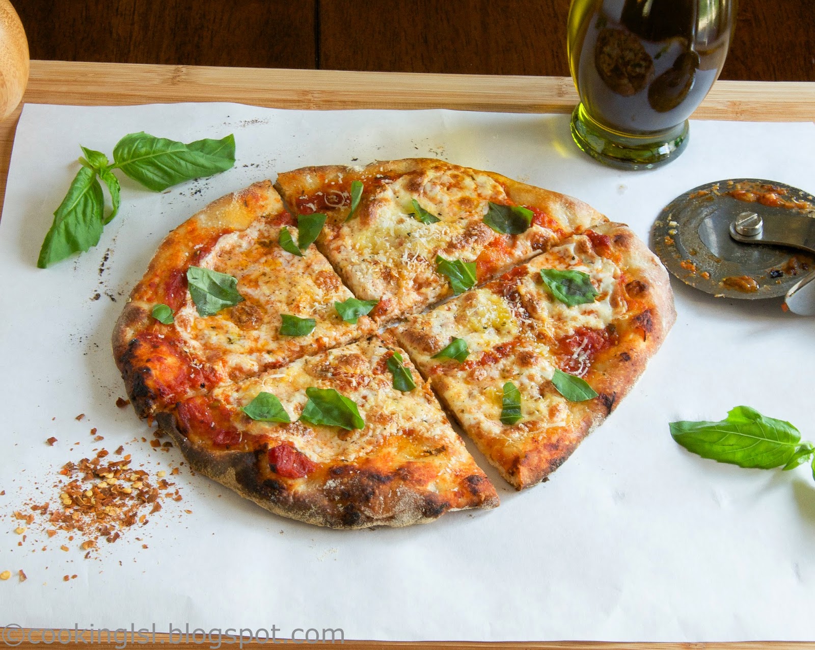 Неаполитанска-пица-на-пещ-Neapolitan-Style-Pizza-Using-Pizza-Stone