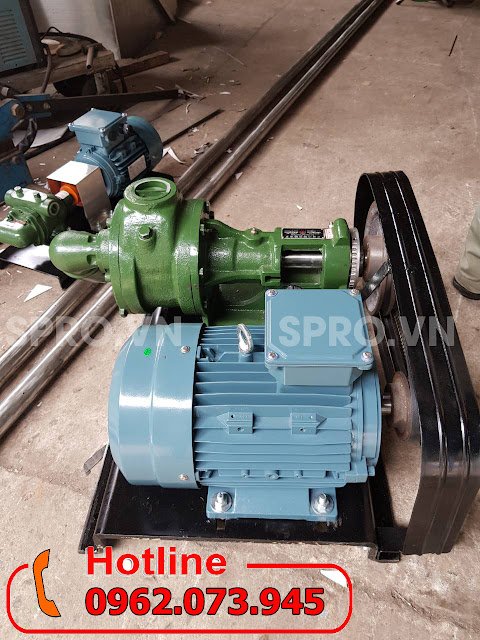 Bơm bánh răng ăn khớp trong LQ4124 lắp dây curoa bơm bánh răng ăn khớp trong LQ4124