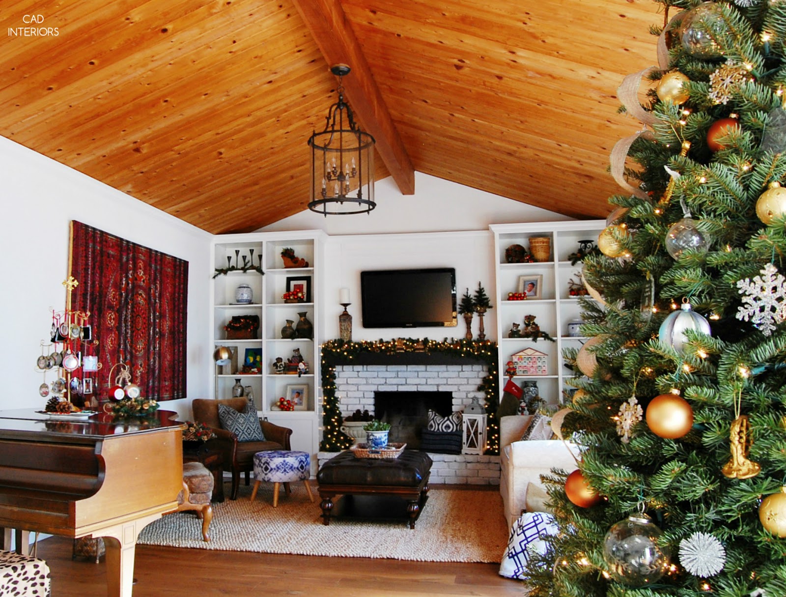 eclectic traditional modern classic holiday decorating