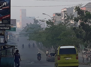 Kabut asap di Kecamatan Mandau, Duri | Foto: Nof-B