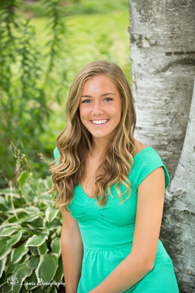 Lewis Photography Hannah Middleton High School Senior Portrait