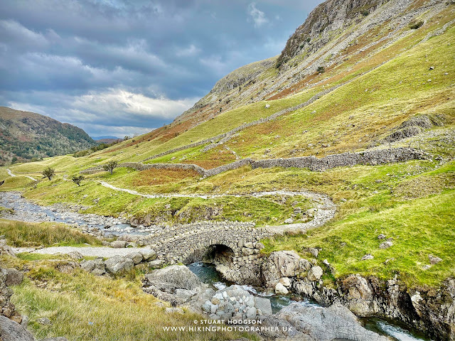 Scafell Pike walk routes height climbing corridor route, the best route up, Seathwaite, Elevation, Hotels, Campsites Lake District