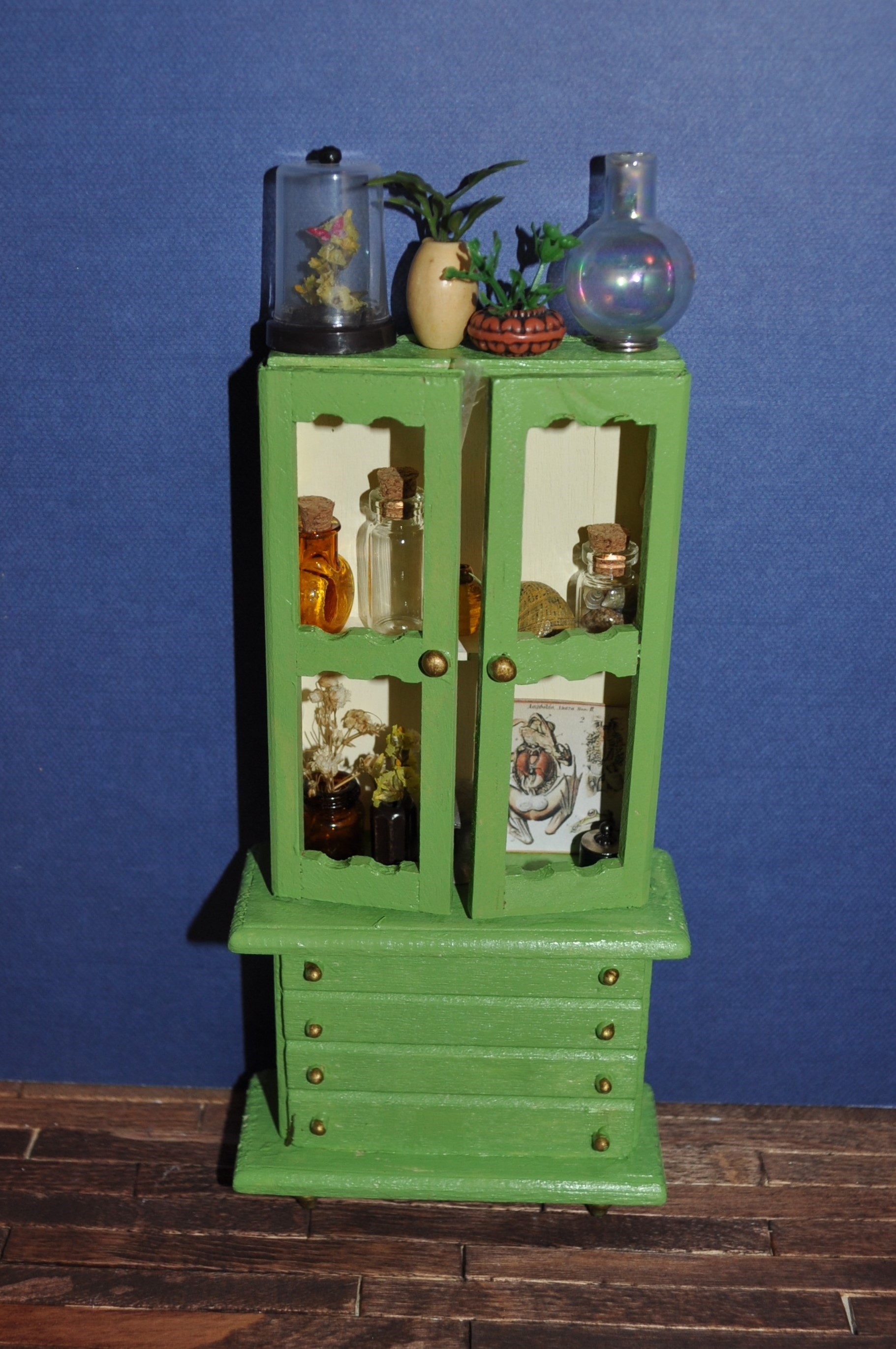 Mind The Little Things Painted Miniature Hutch