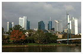 Frankfurt vista do rio Meno