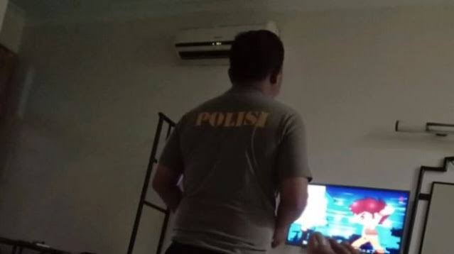 Kasus Chat HR5 Lanjut, Kasus Mantan Wakapolres Cabuuli Pembuat SIM Disetop Kasus Chat HR5 Lanjut, Kasus Mantan Wakapolres Cabuuli Pembuat SIM Disetop