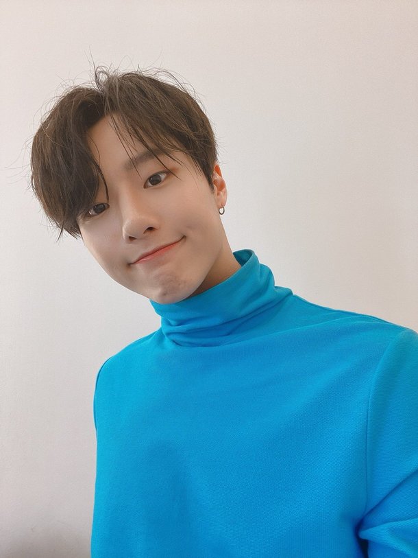 Former member of X1, Cho Seungyoun give a warning message and ask