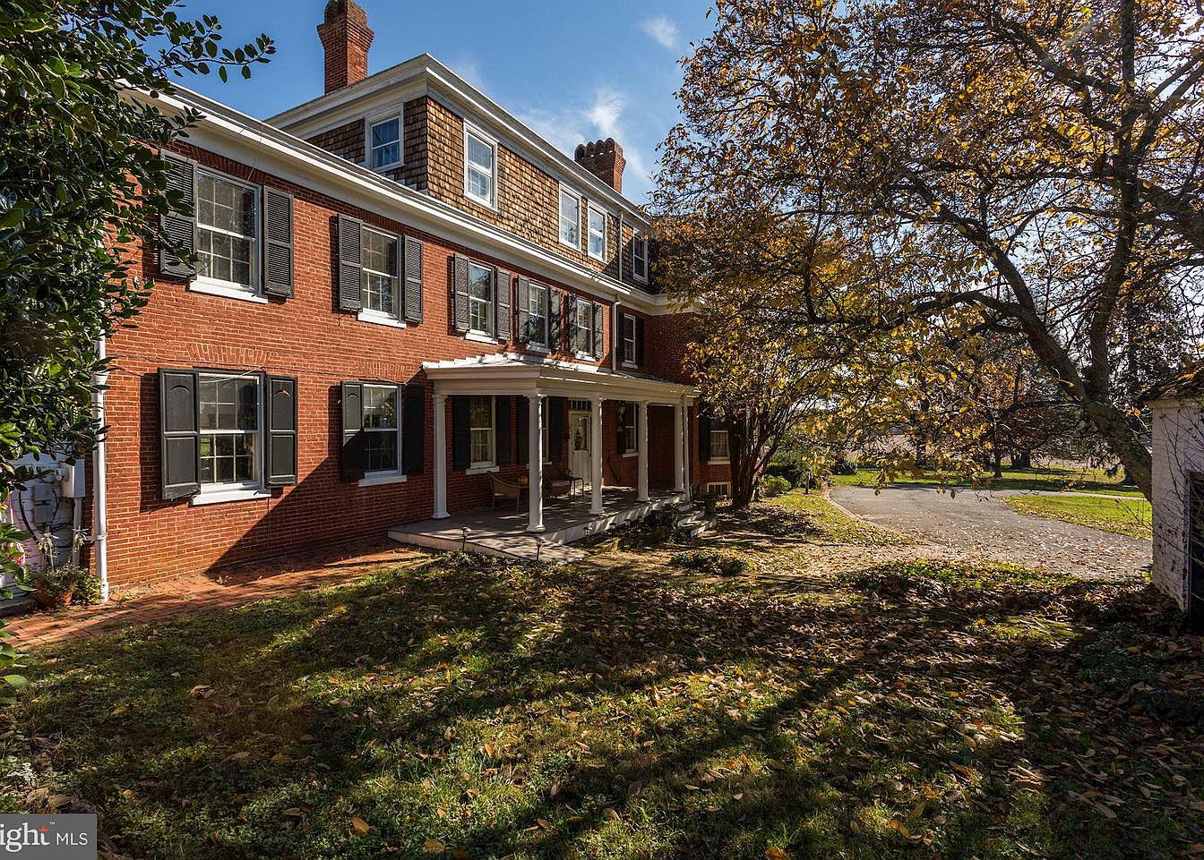Sweet House Dreams Oakdale, 1838 Brick Greek Revival Mansion in