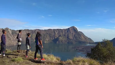 Pendakian Gunung Rinjani via Aik berik