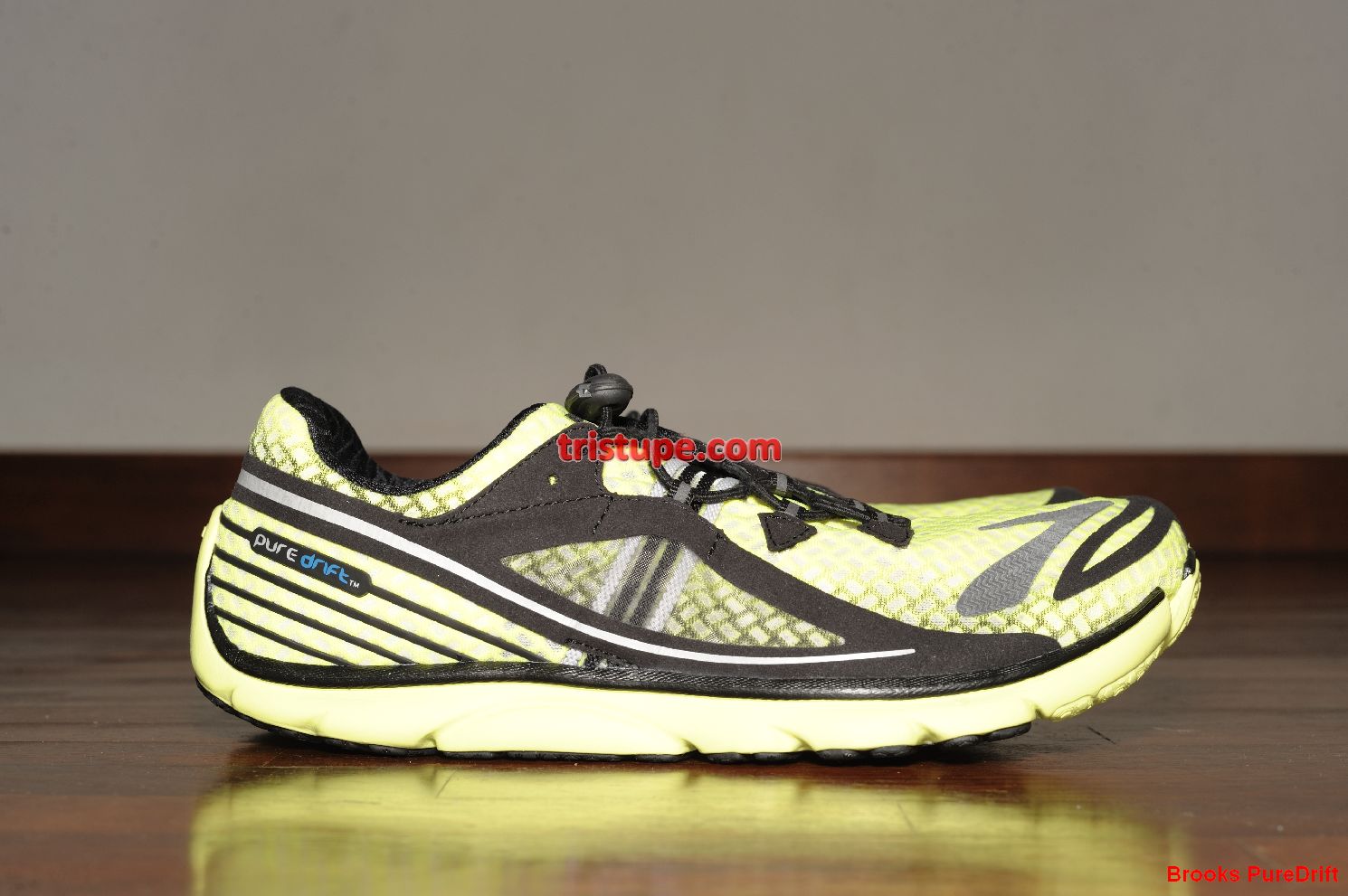 brooks pure drift orange