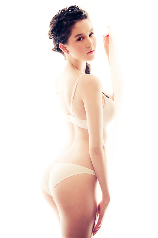 Ngoc Trinh Sexy Underware Viet Nam Bikini Model 1000 Asian Beauties