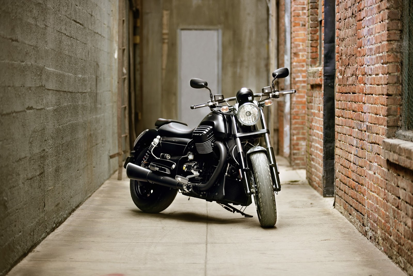 moto guzzi 1400 audace