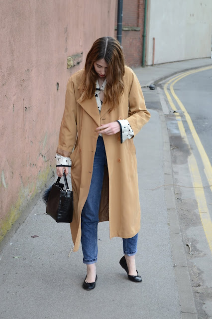 Parisian street style, Simple black and white silk shirt from a Charity shop, Vintage trench, Topshop high waisted mom jeans, Black Ballet pumps, Zara Croc effect black bag.