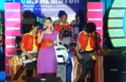 Lirik Lagu Dangdut Hujan Voc. Erie Suzan. Cipt. - Aekbila