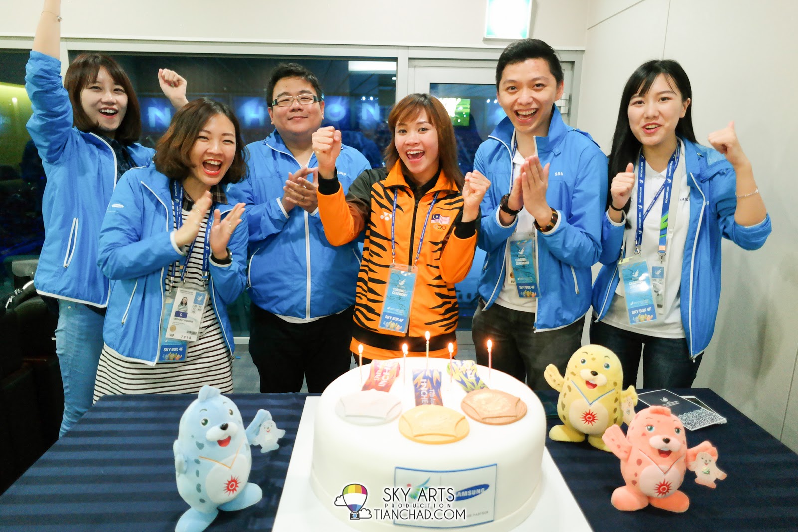 http://1.bp.blogspot.com/-b1MsfCXcpFQ/VDOeIYYITMI/AAAAAAAB8hE/WKpscp0T_bw/s1600/Incheon-Asian-Games-2014-Closing-Ceremony-TianChad.com-5169.jpg