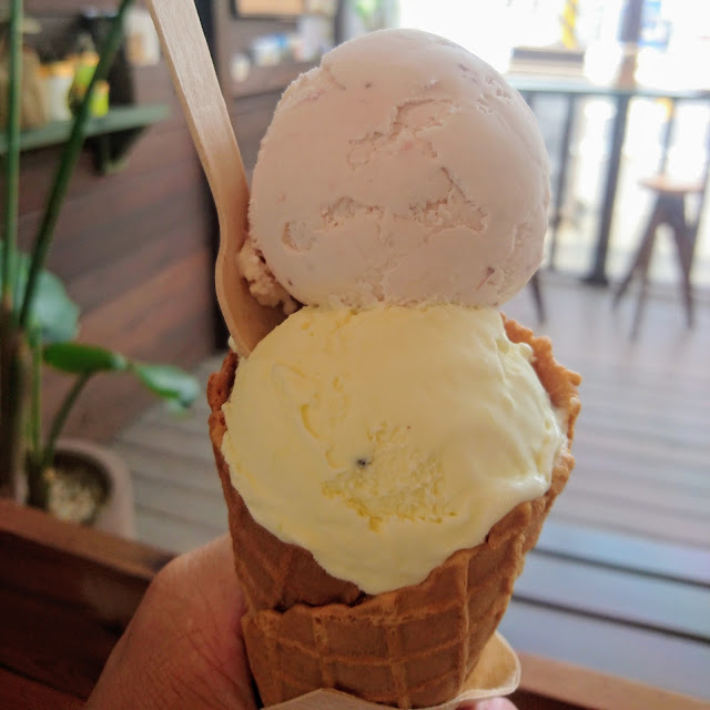 引地川　稲荷橋　Hilo Homemade Ice Cream