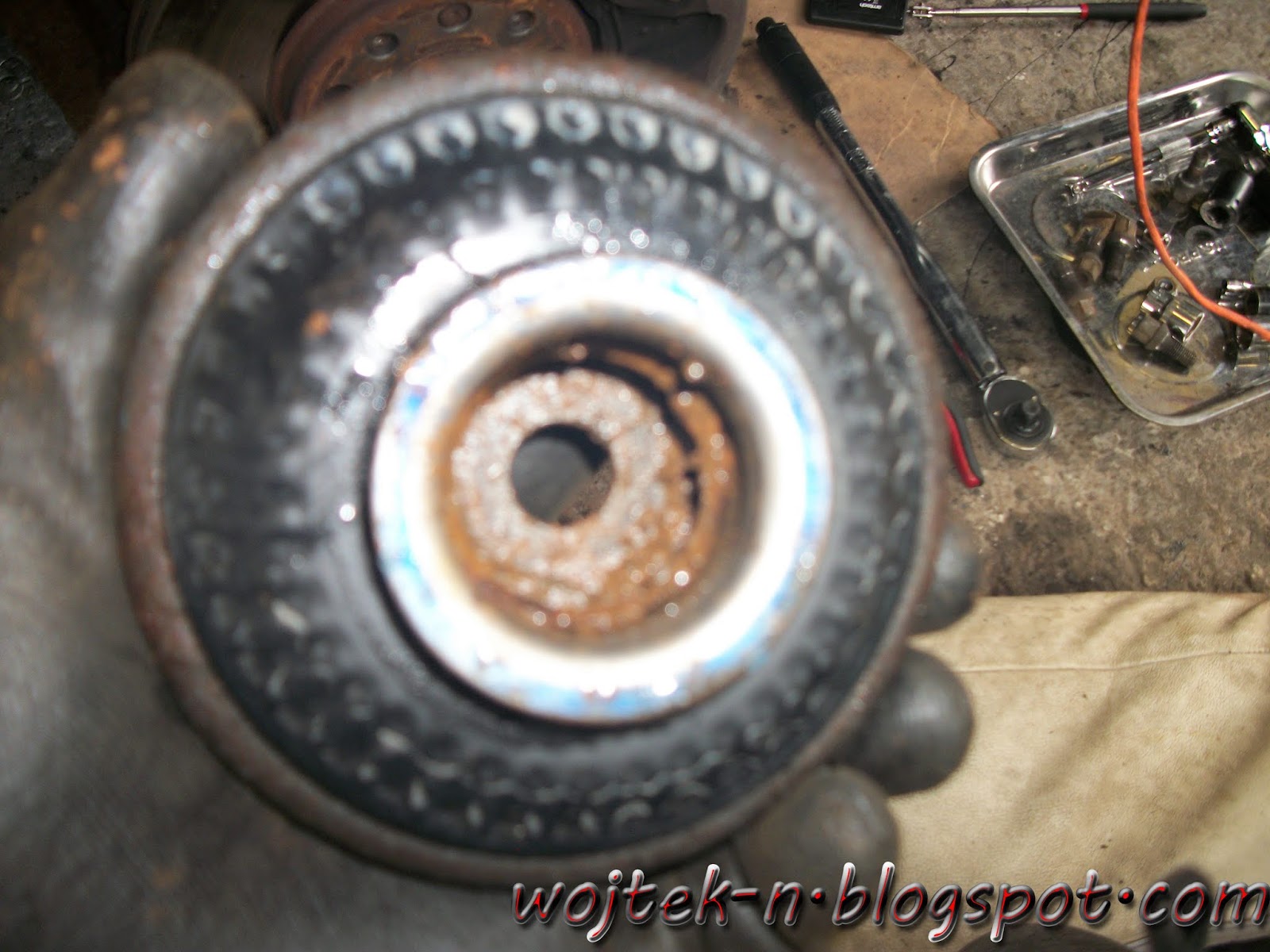 wojtekn Vauxhall Opel Zafira B spring coil shock absorber replacement