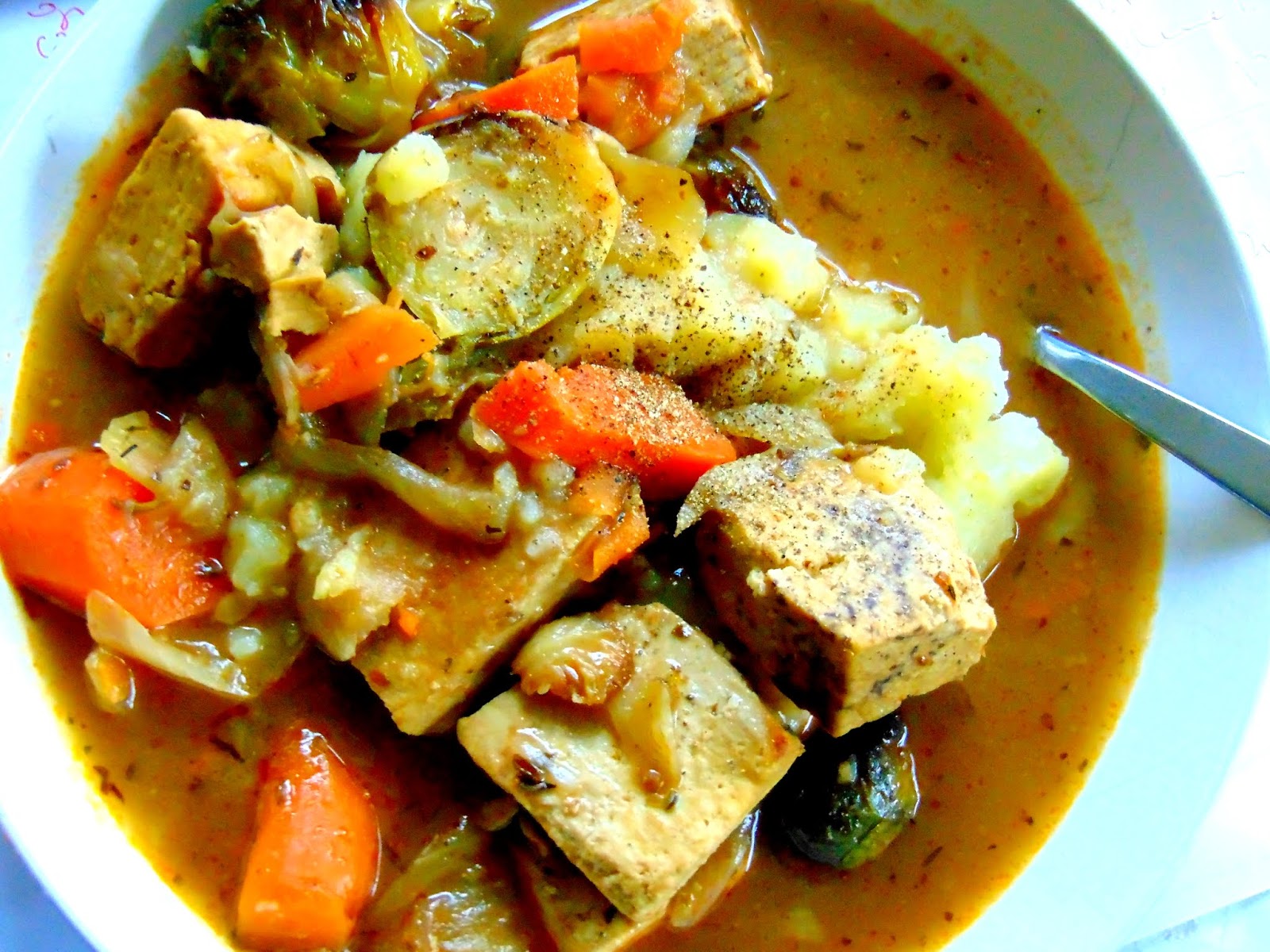 Ragoût de tofu à l&amp;#39;érable avec purée de pommes de terre et choux de ...