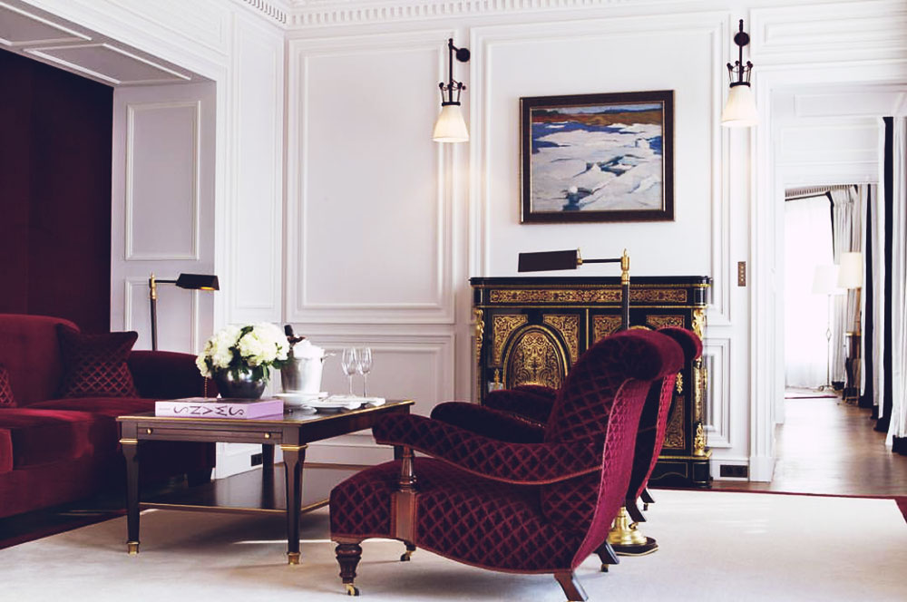 Travel Guide | Places: La Réserve Hotel, Paris