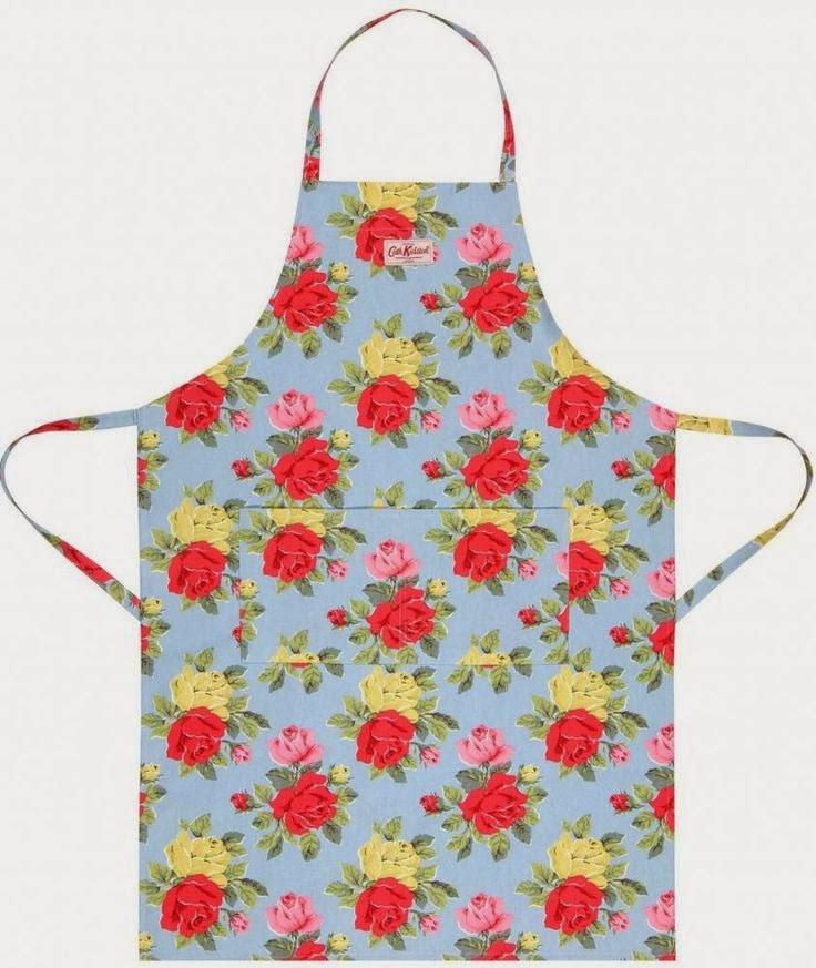 A Small Hearts Desire: Printable Apron Patterns and material