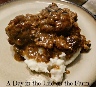 A Day in the Life on the Farm: Lihapullat (Finnish Meatballs) #EattheWorld