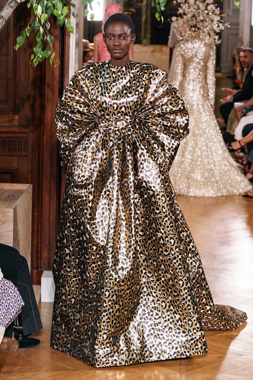 Couture Glamour: Valentino