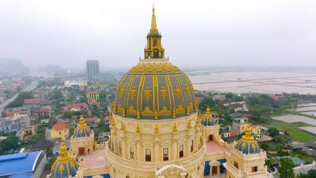 Cung điện nguy nga 1.000 tỷ của ông Đỗ Văn Tiến - một đại gia ở Ninh Binh